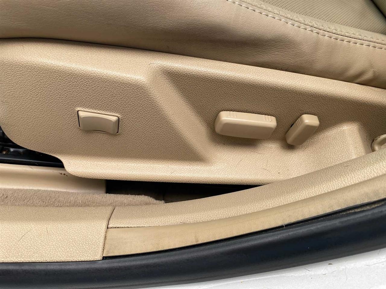 Cadillac CTS 3.0L Luxury AWD 2011