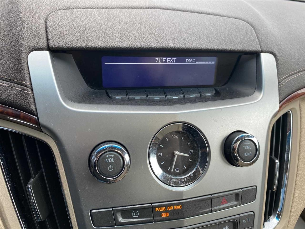 Cadillac CTS 3.0L Luxury AWD 2011