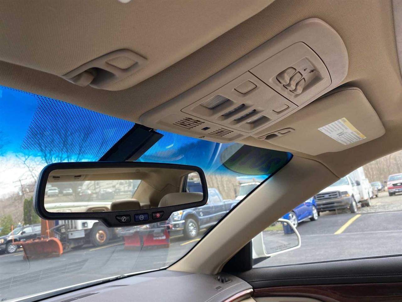 Cadillac CTS 3.0L Luxury AWD 2011