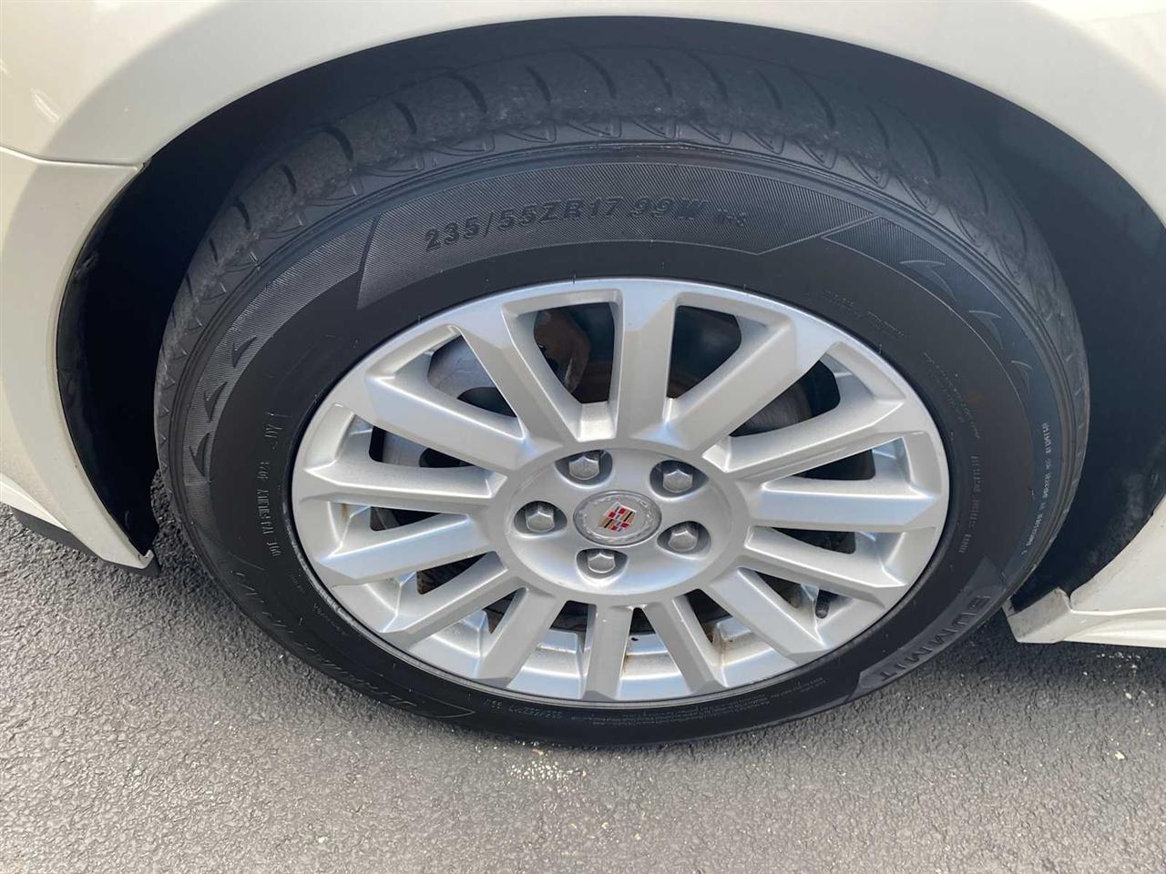 Cadillac CTS 3.0L Luxury AWD 2011