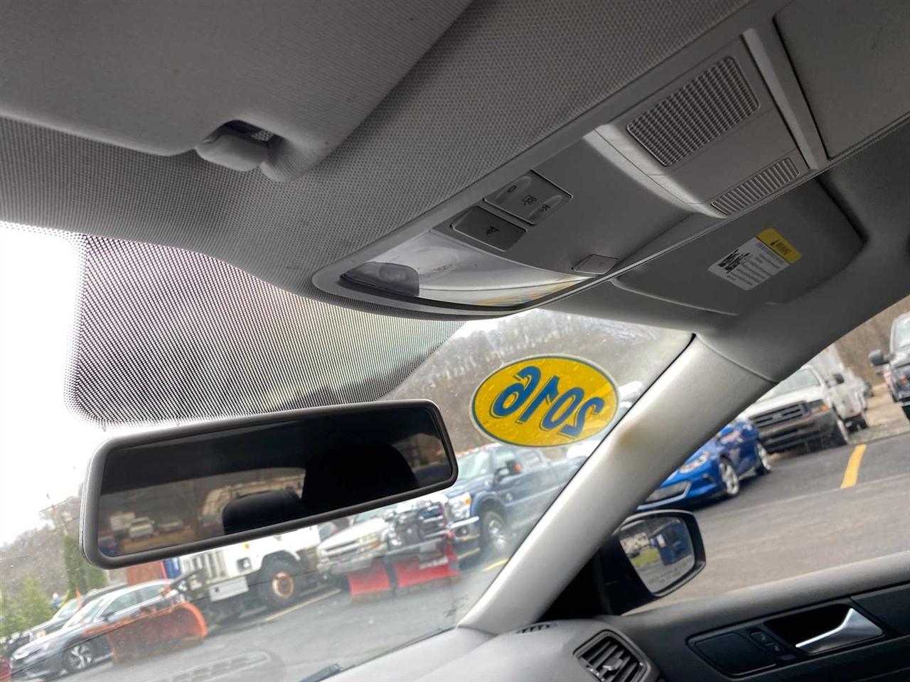 Volkswagen Jetta 1.4T S w/Technology 6A 2016