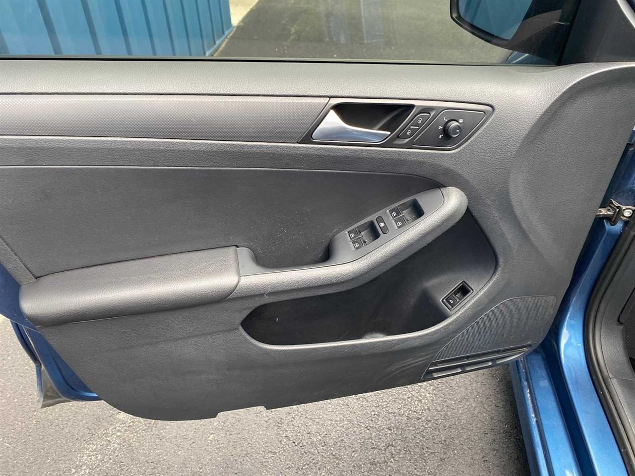 Volkswagen Jetta 1.4T S w/Technology 6A 2016