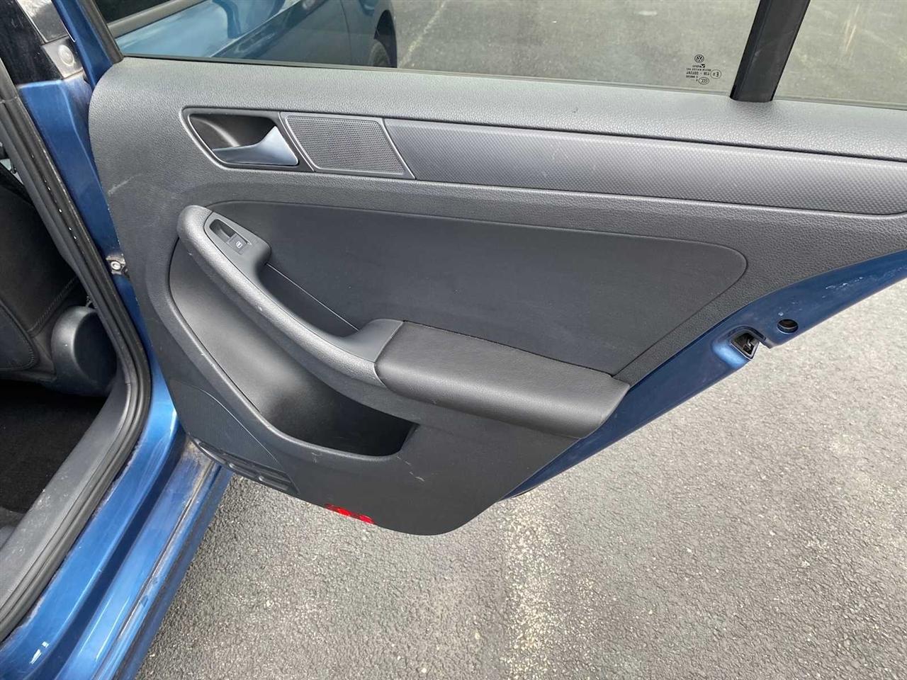 Volkswagen Jetta 1.4T S w/Technology 6A 2016