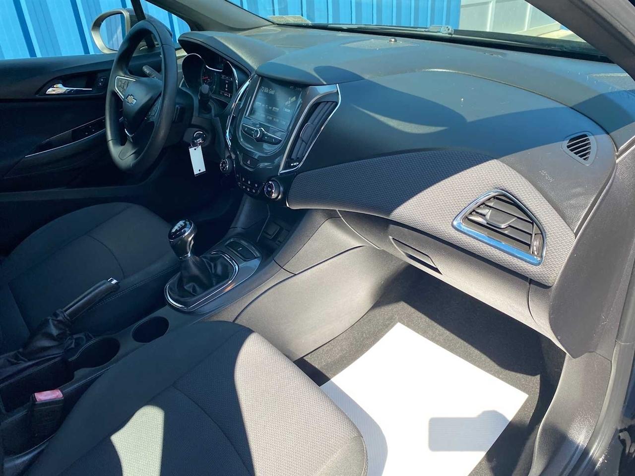 Chevrolet Cruze LT Manual 2017