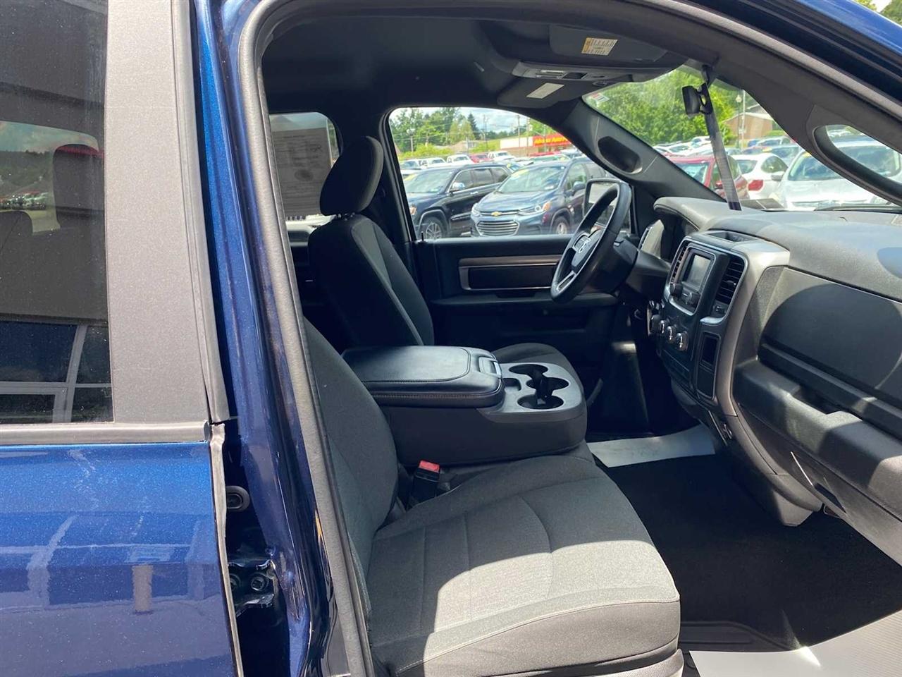 RAM 1500 Classic Warlock 4x4 Quad Cab 6'4" Box 2022