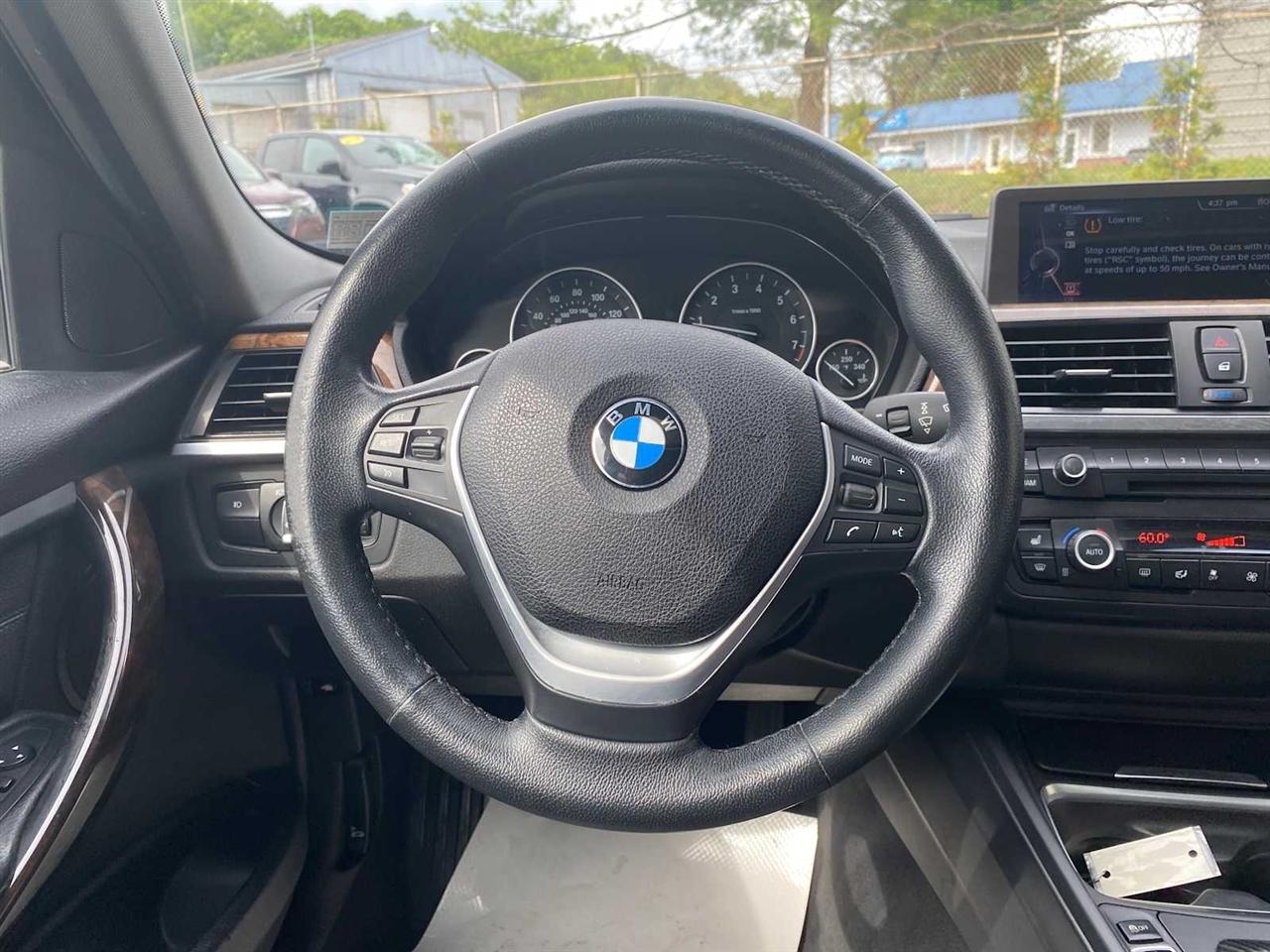 BMW 3-Series 328i xDrive Sedan 2014