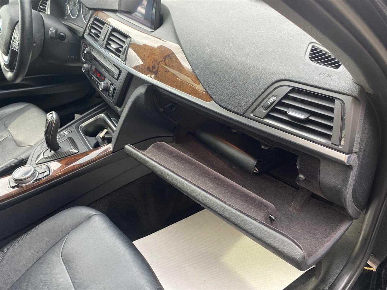 BMW 3-Series 328i xDrive Sedan 2014