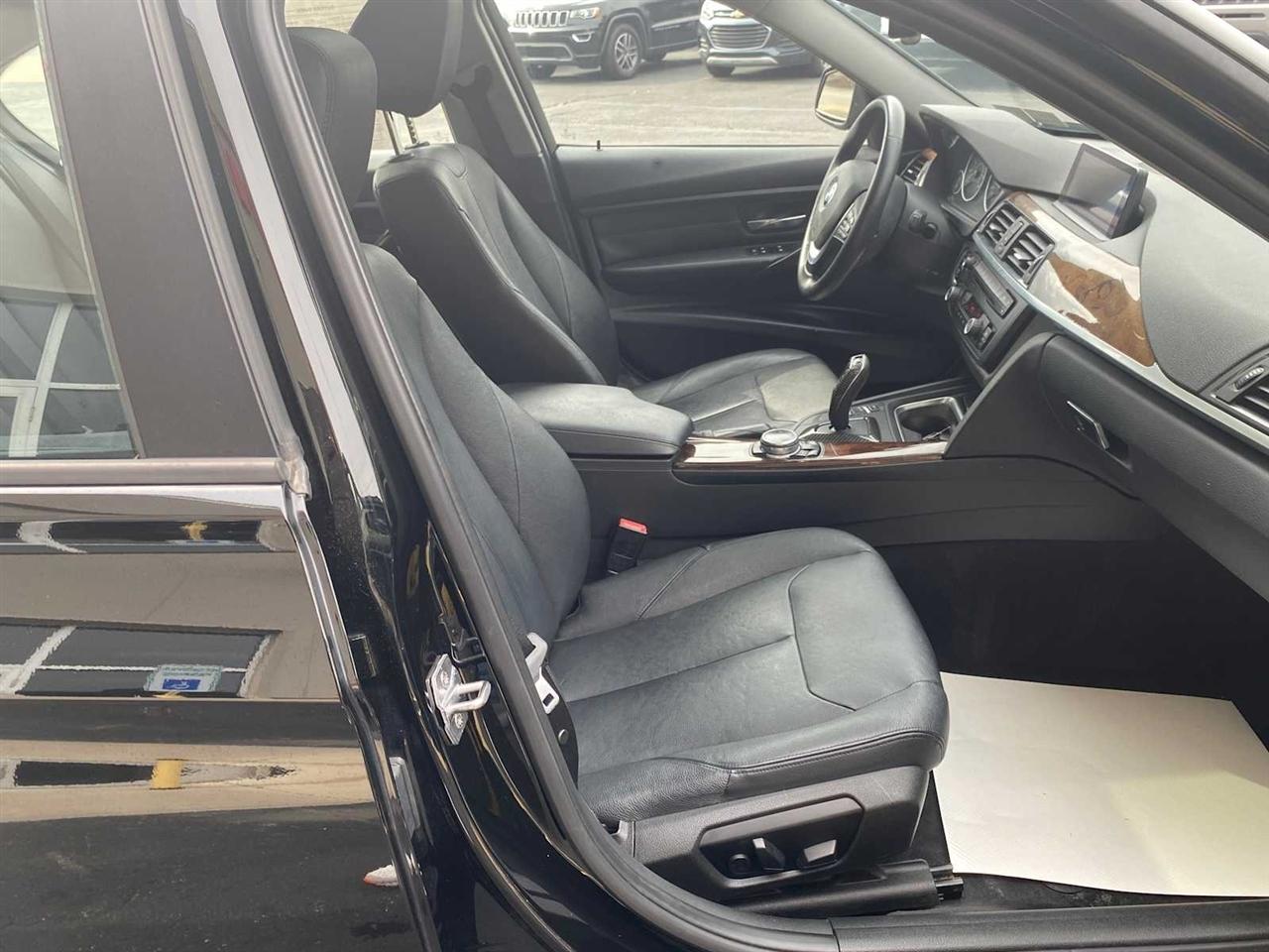 BMW 3-Series 328i xDrive Sedan 2014