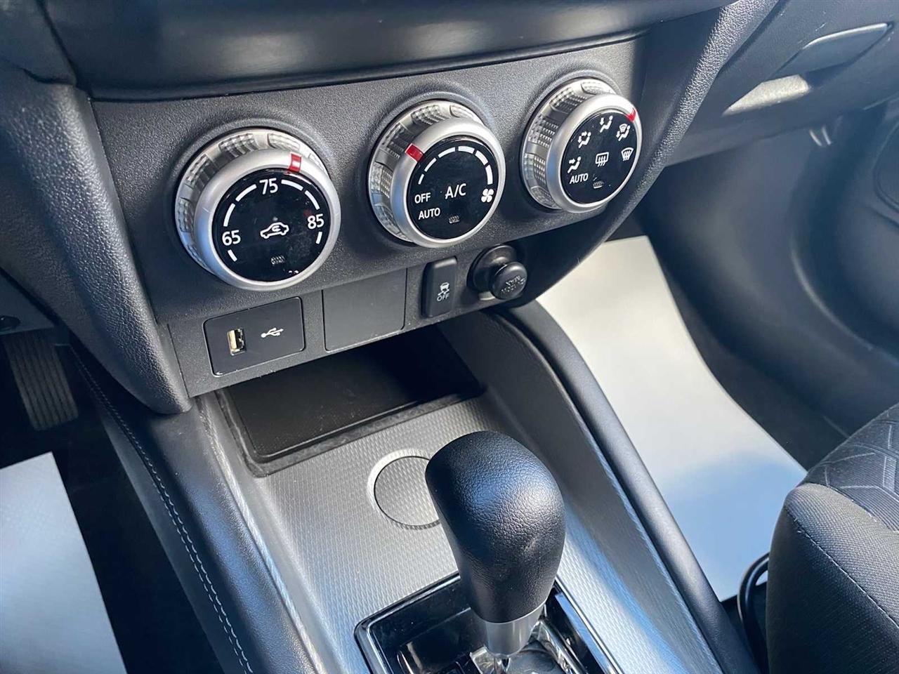 Mitsubishi Outlander Sport 2.0 ES CVT 2020