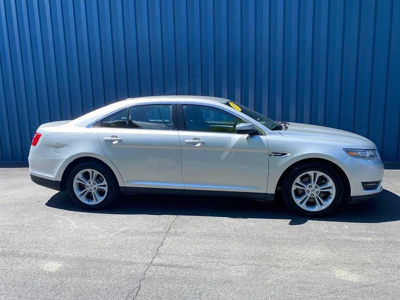 Ford Taurus SEL FWD 2016