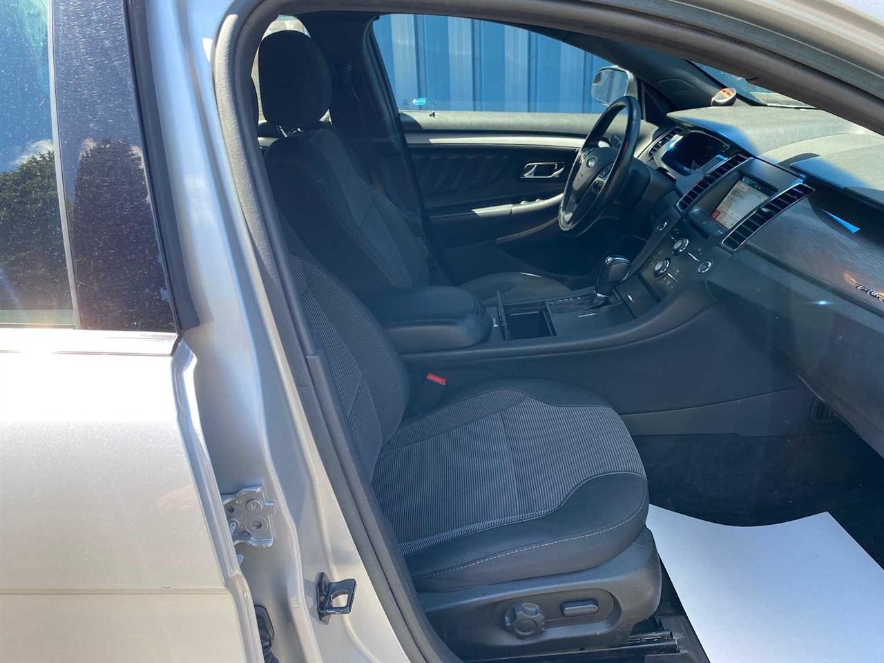 Ford Taurus SEL FWD 2016