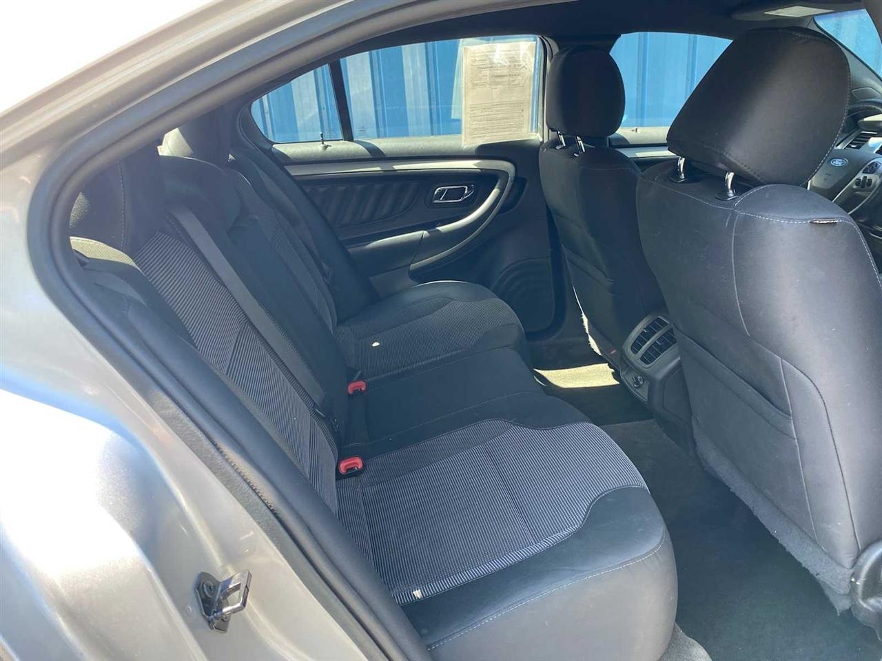 Ford Taurus SEL FWD 2016