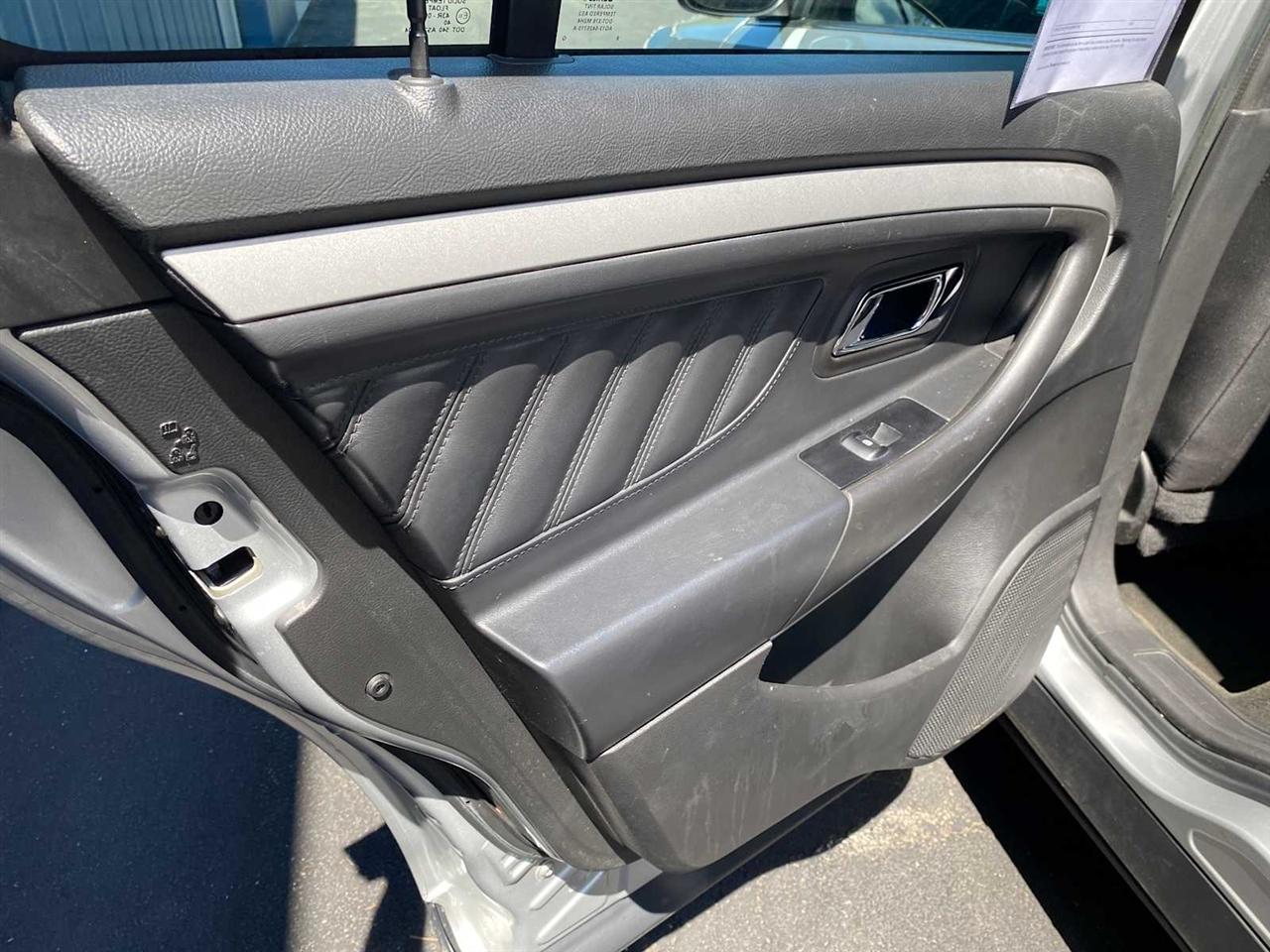 Ford Taurus SEL FWD 2016