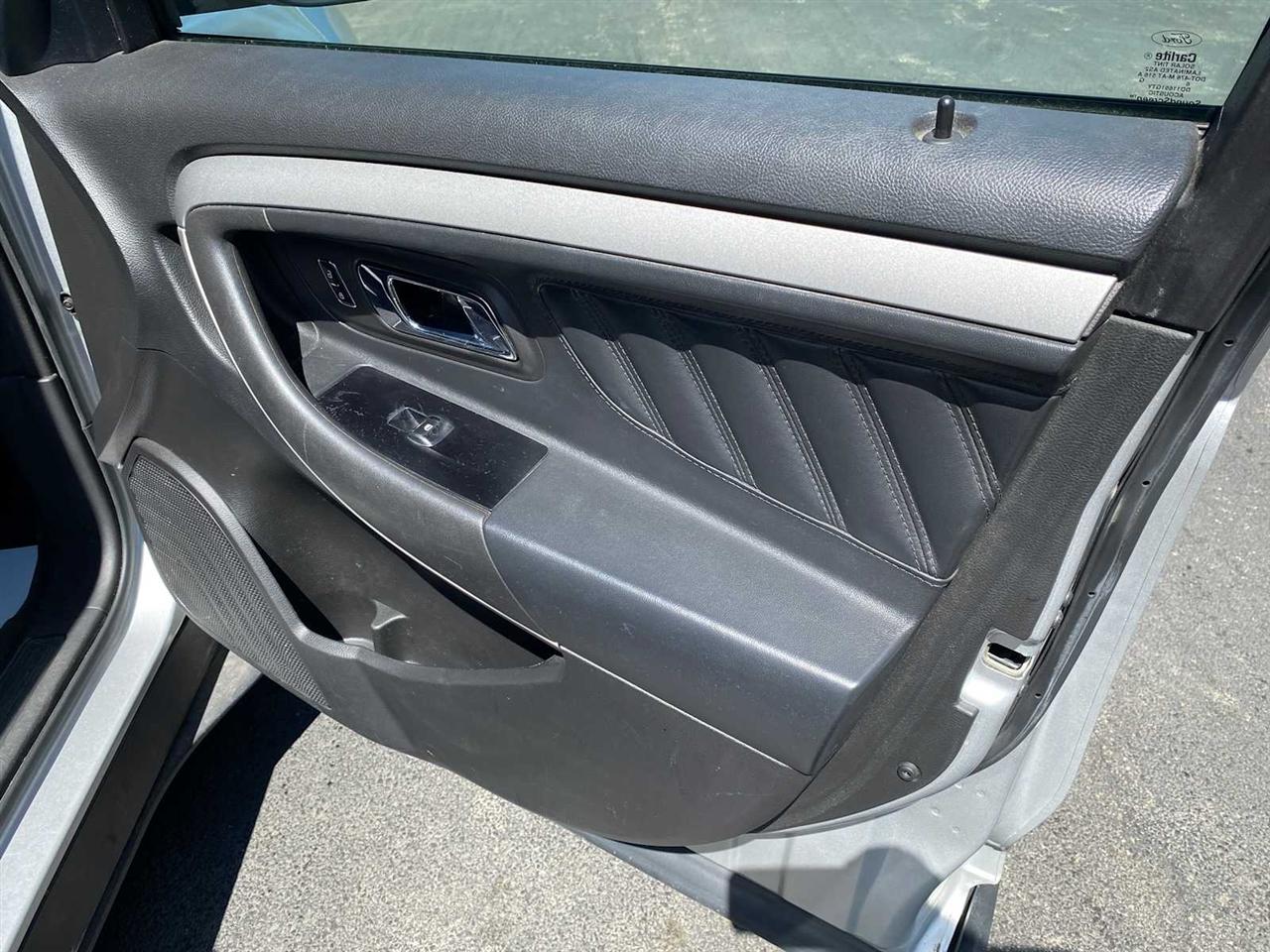 Ford Taurus SEL FWD 2016