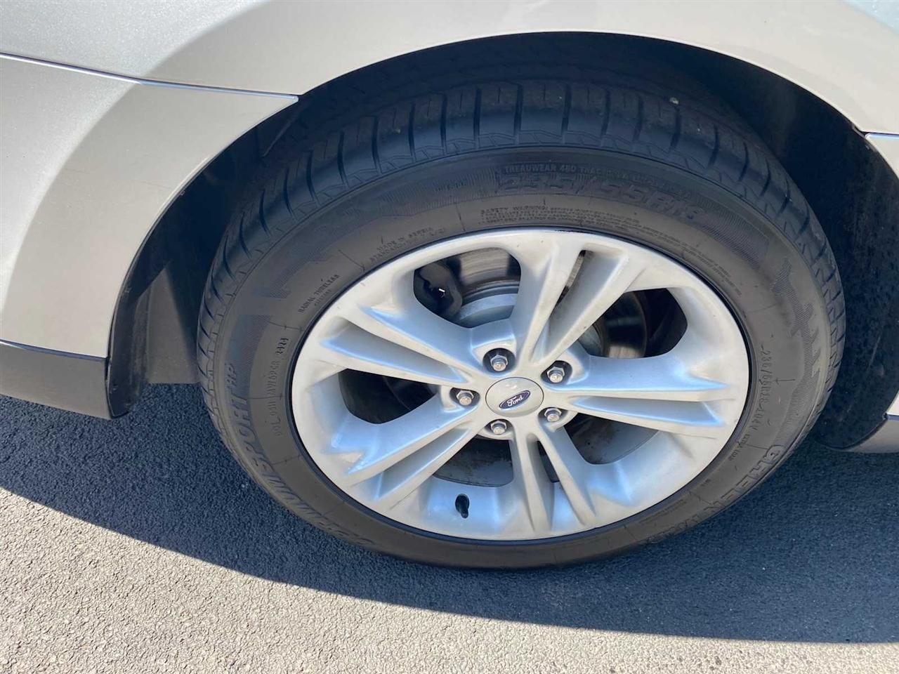 Ford Taurus SEL FWD 2016