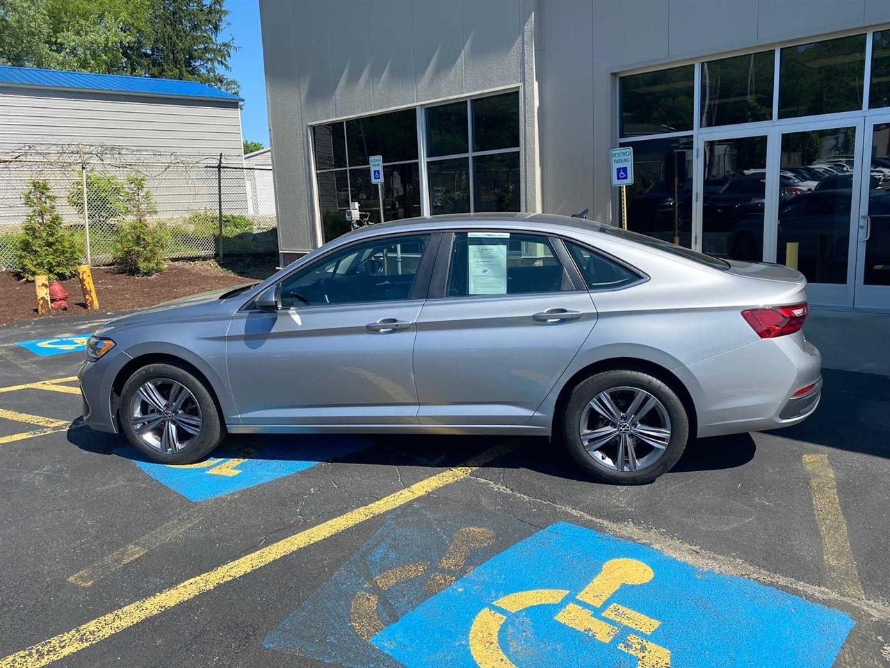 Volkswagen Jetta SE 2023