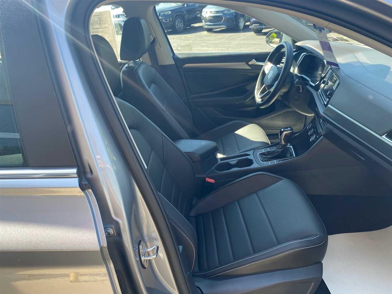 Volkswagen Jetta SE 2023