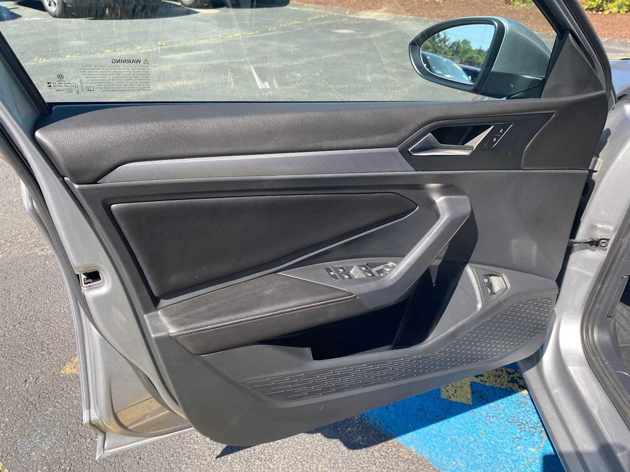 Volkswagen Jetta SE 2023