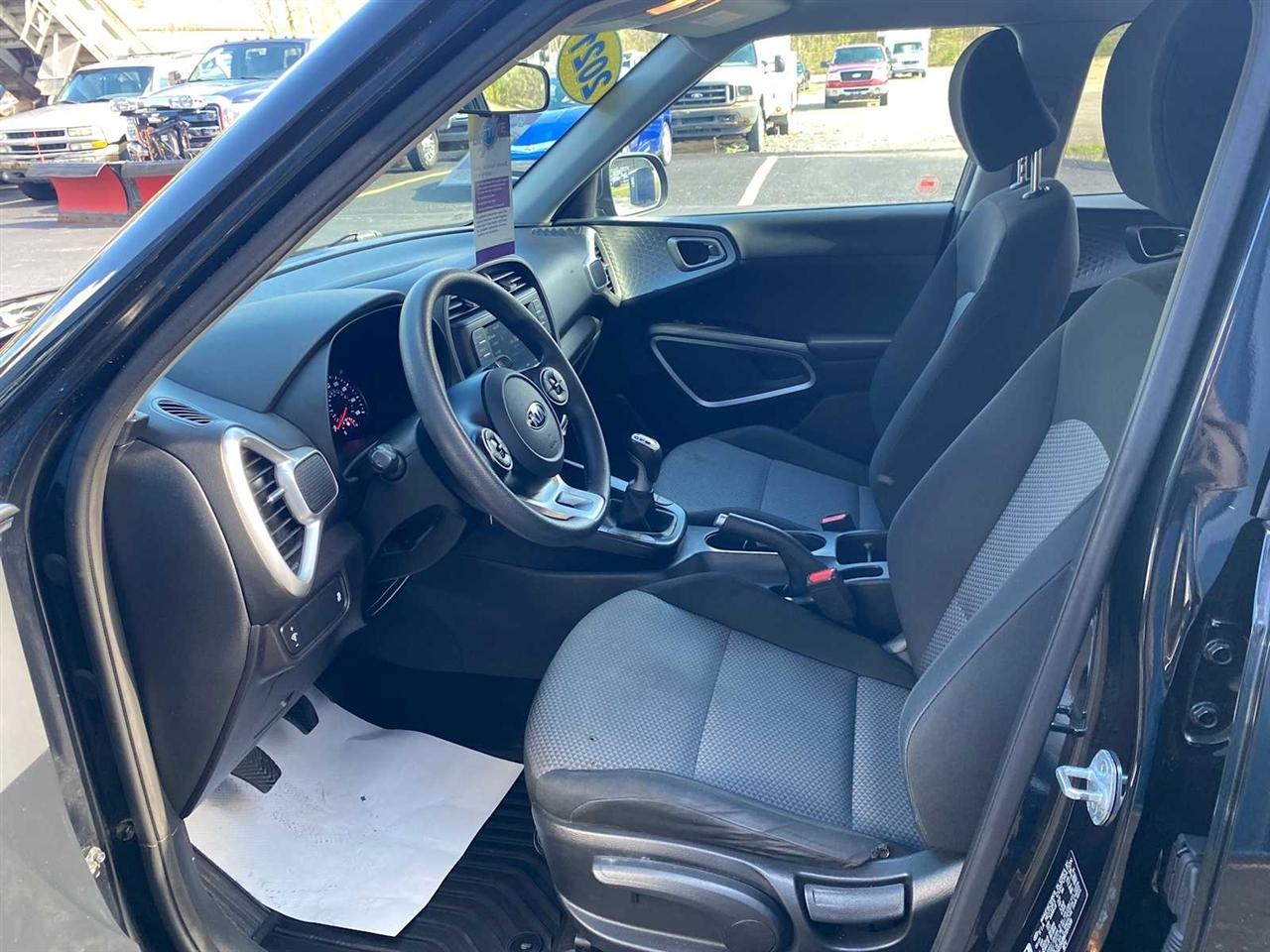 Kia Soul LX 6M 2021