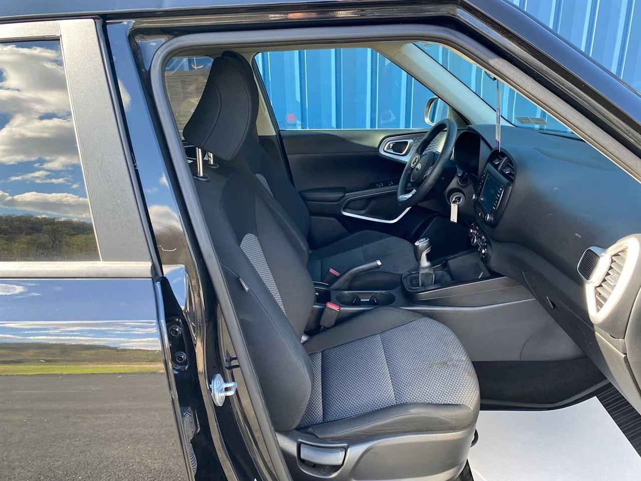 Kia Soul LX 6M 2021