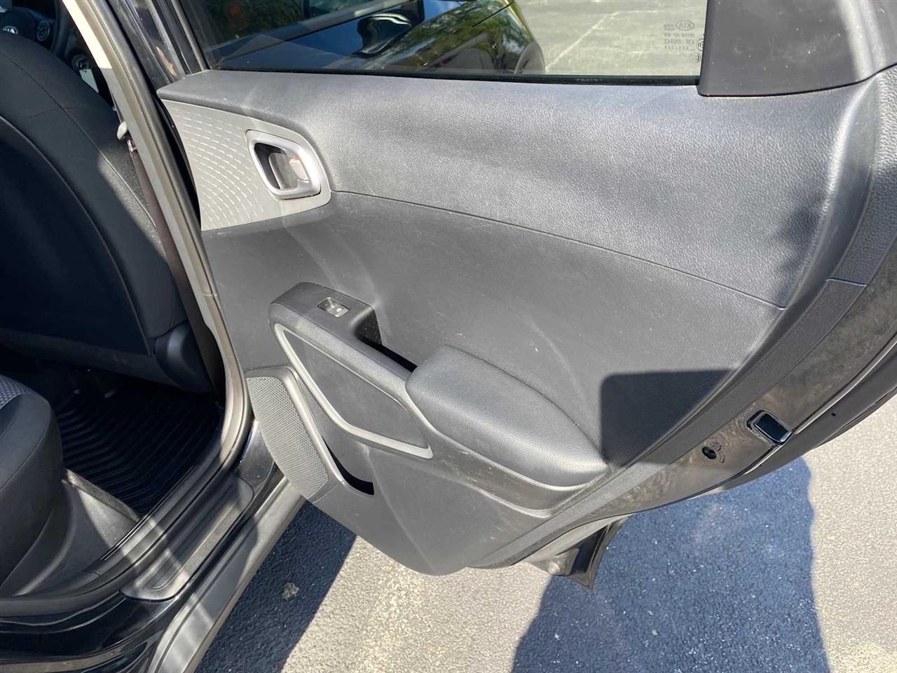 Kia Soul LX 6M 2021