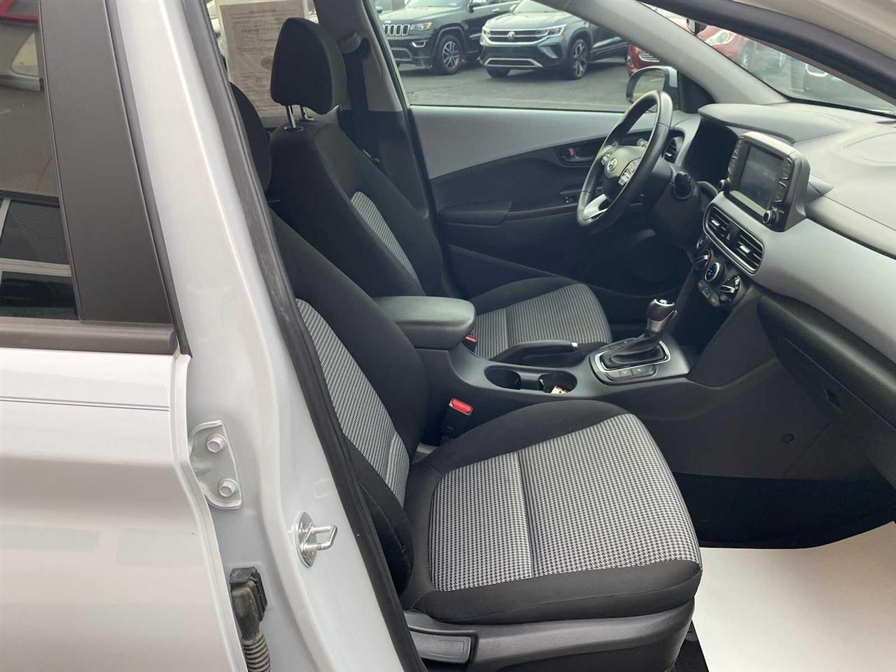 Hyundai Kona SEL 2021