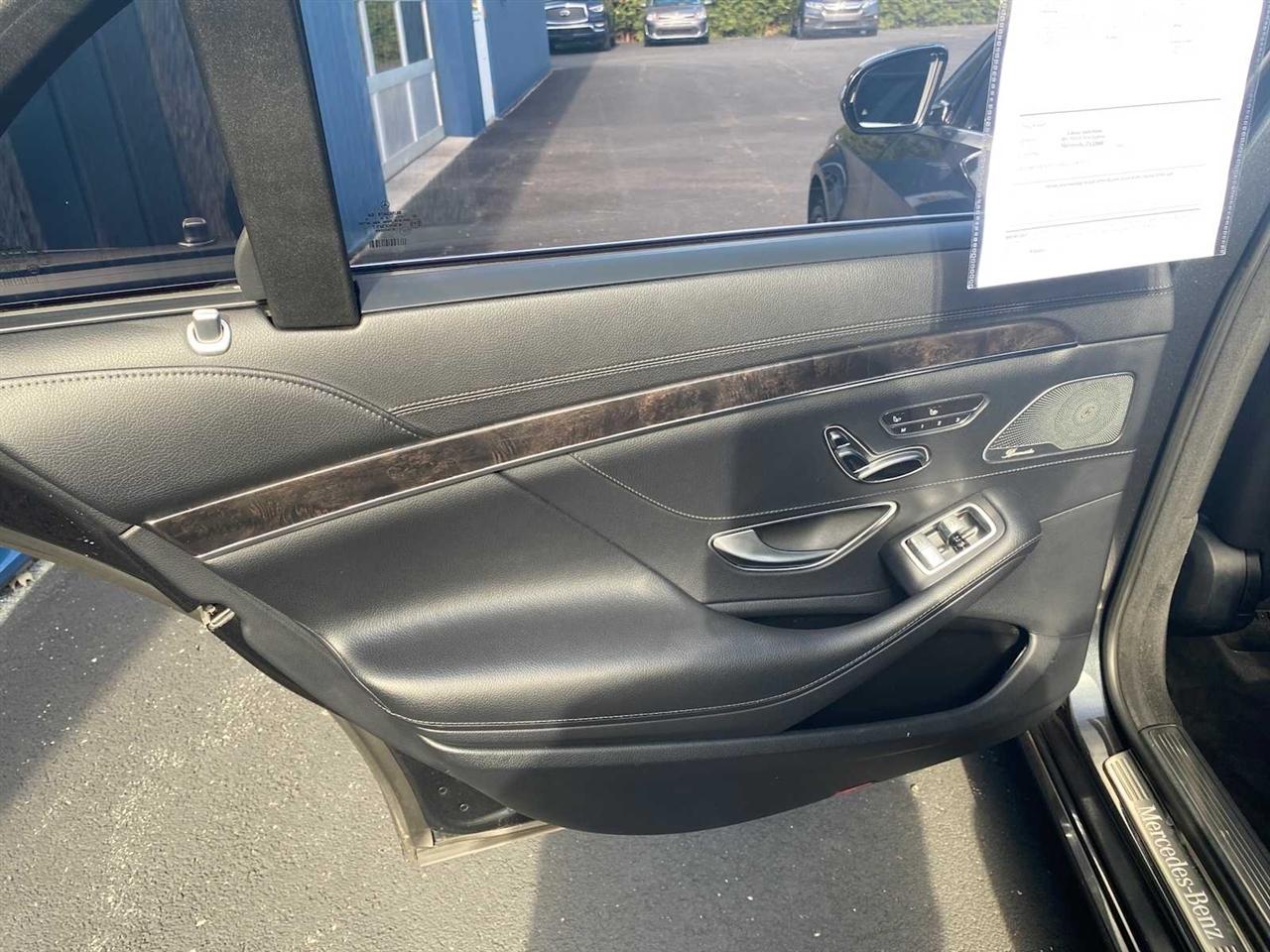 Mercedes-Benz S-Class S550 4MATIC 2016