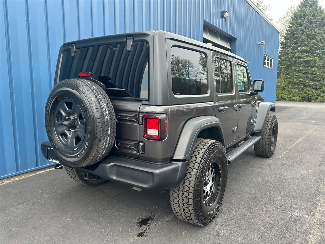 Jeep Wrangler Unlimited Sport 2018