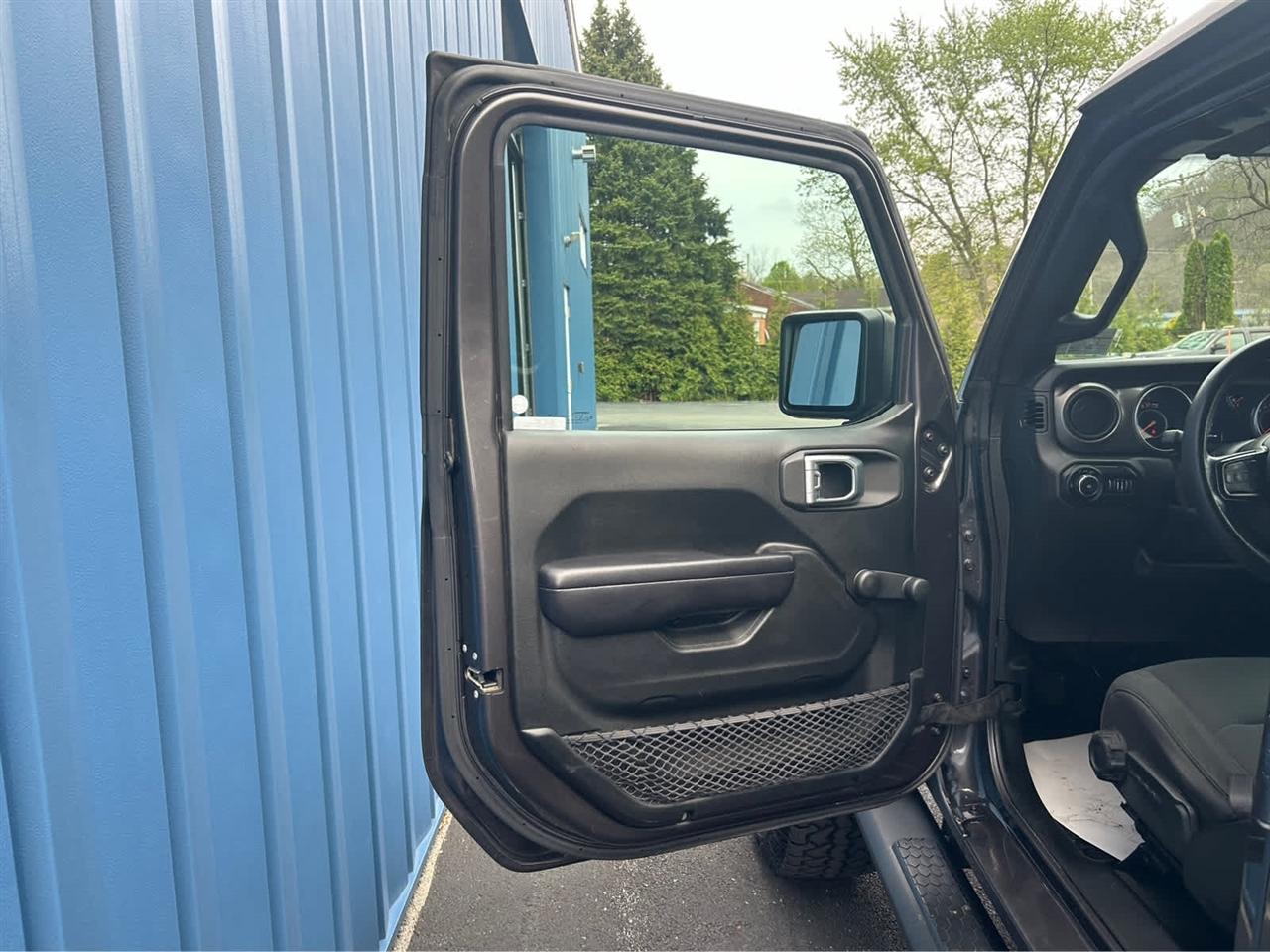 Jeep Wrangler Unlimited Sport 2018