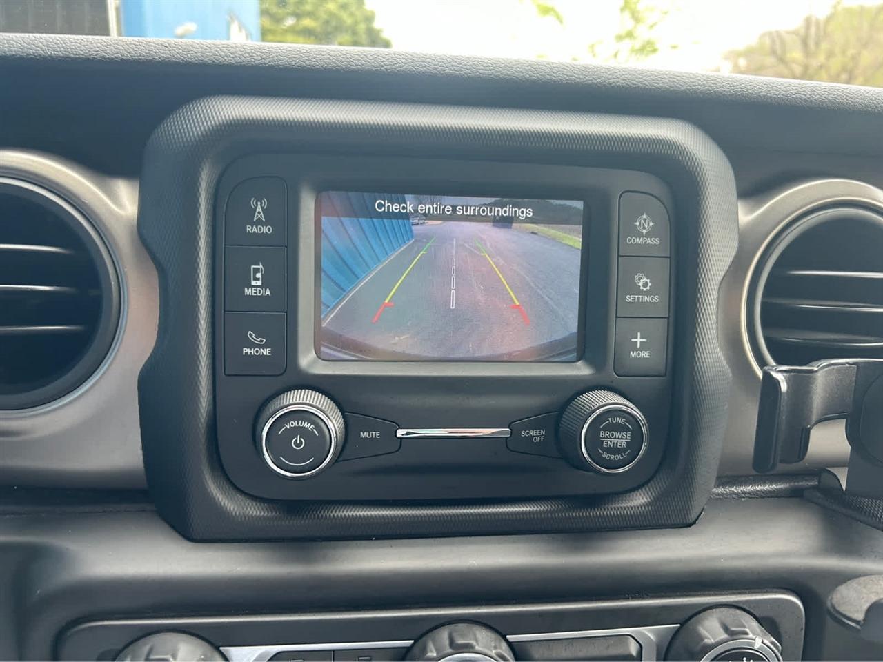 Jeep Wrangler Unlimited Sport 2018