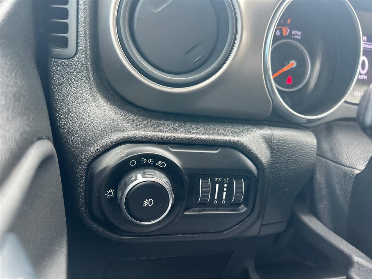 Jeep Wrangler Unlimited Sport 2018