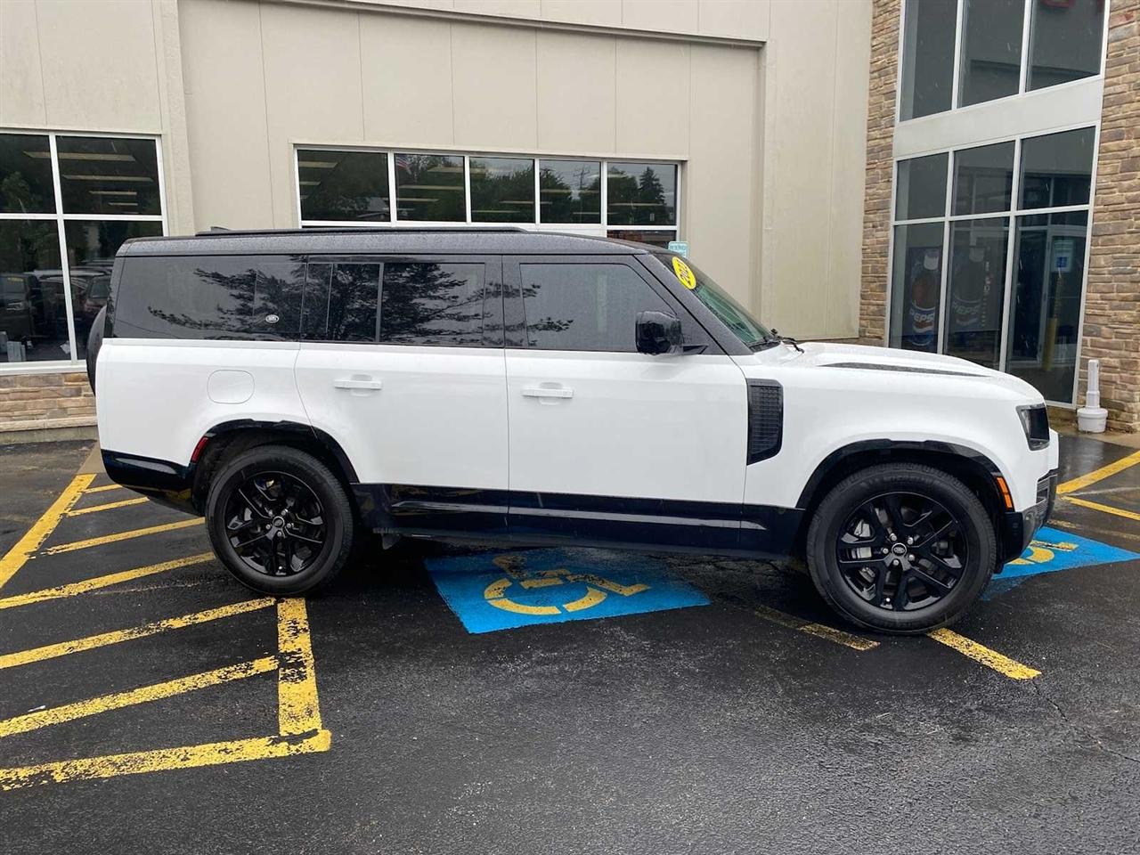 Land Rover Defender 130 X-Dynamic SE 2023