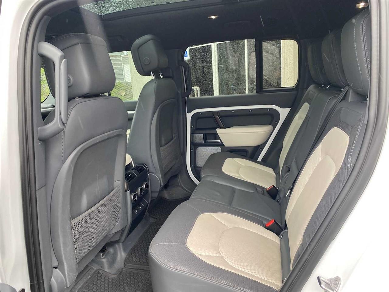 Land Rover Defender 130 X-Dynamic SE 2023
