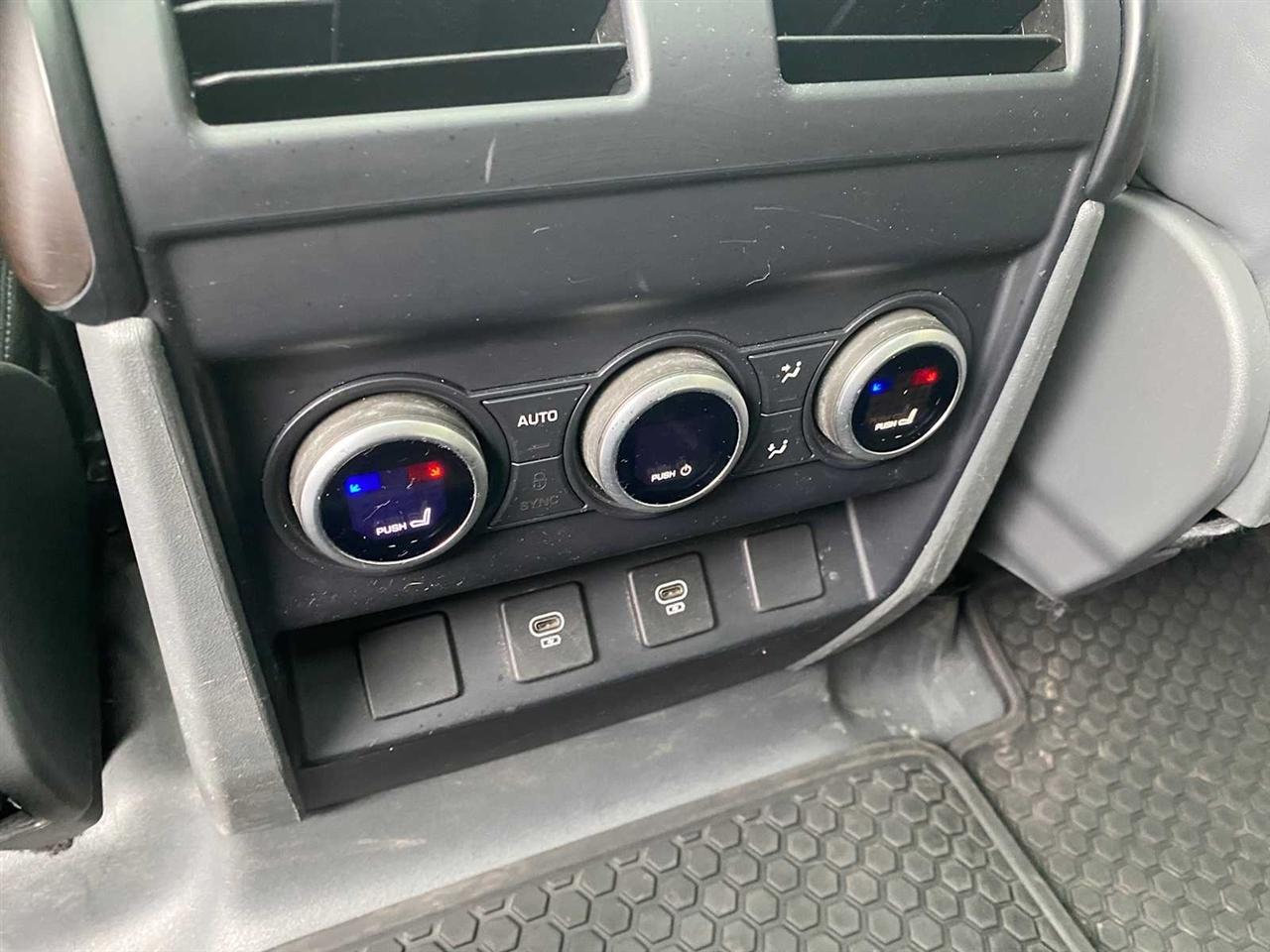 Land Rover Defender 130 X-Dynamic SE 2023