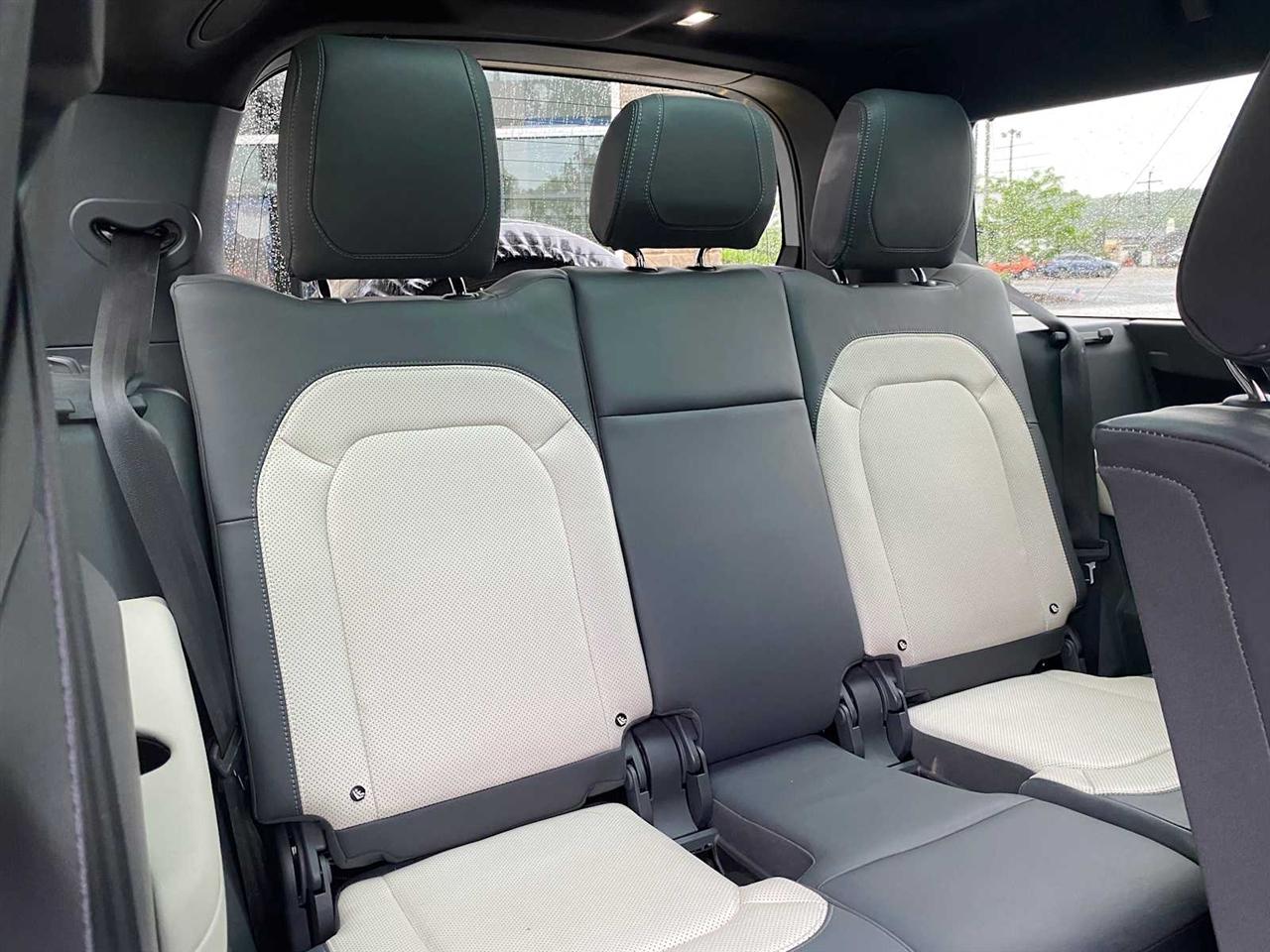 Land Rover Defender 130 X-Dynamic SE 2023