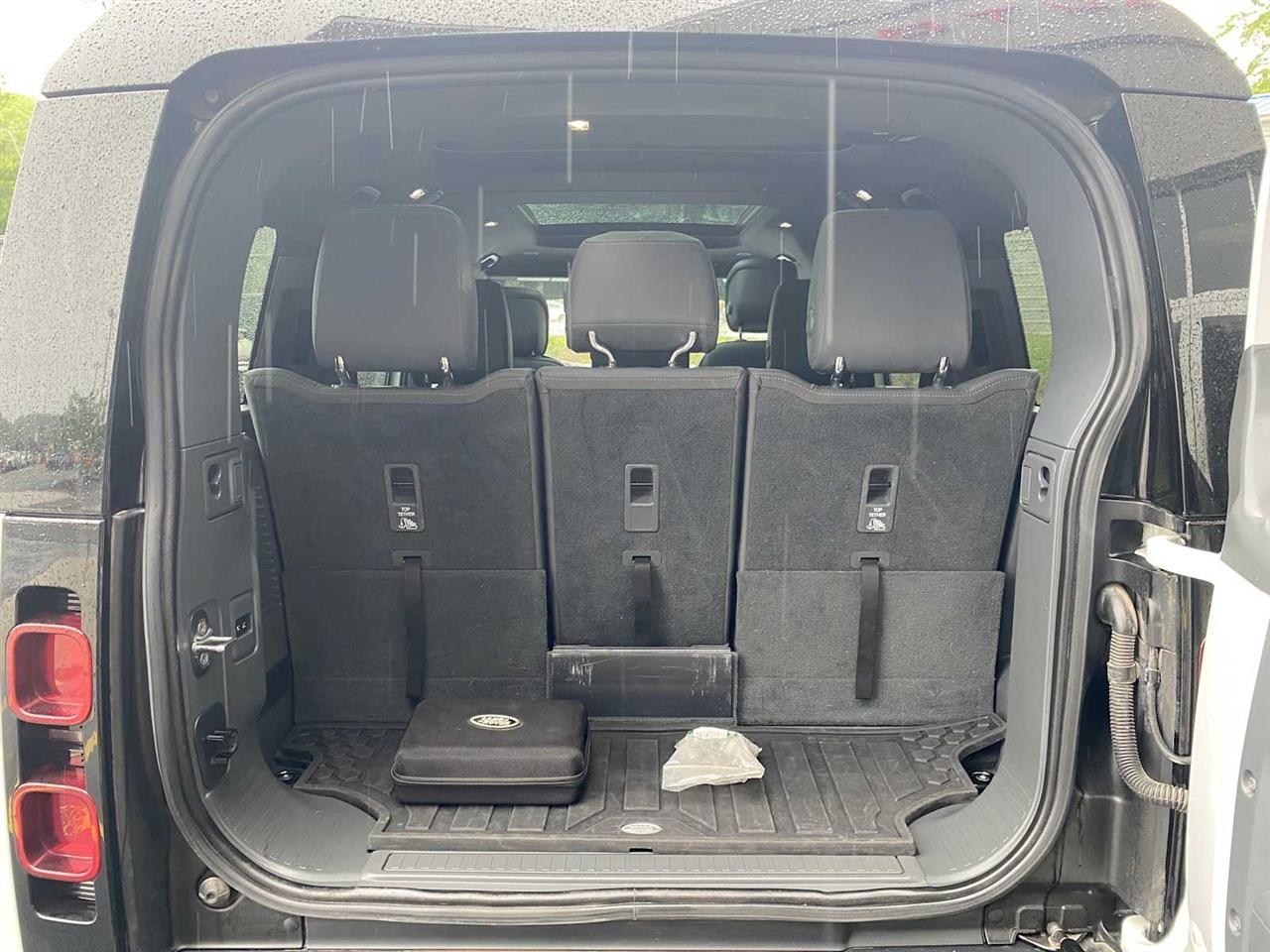 Land Rover Defender 130 X-Dynamic SE 2023