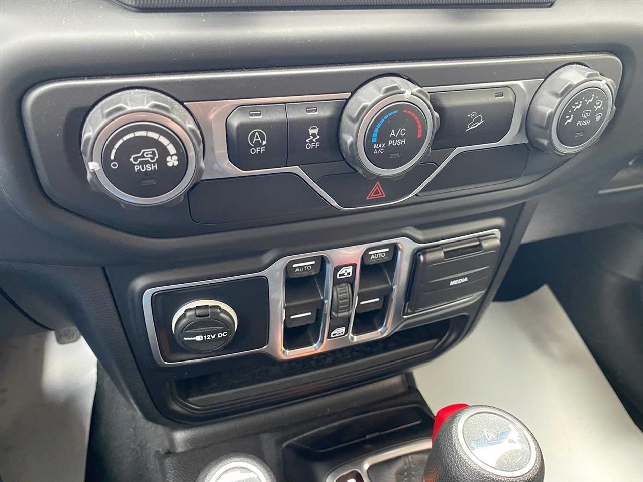 Jeep Wrangler Unlimited Sport 2019