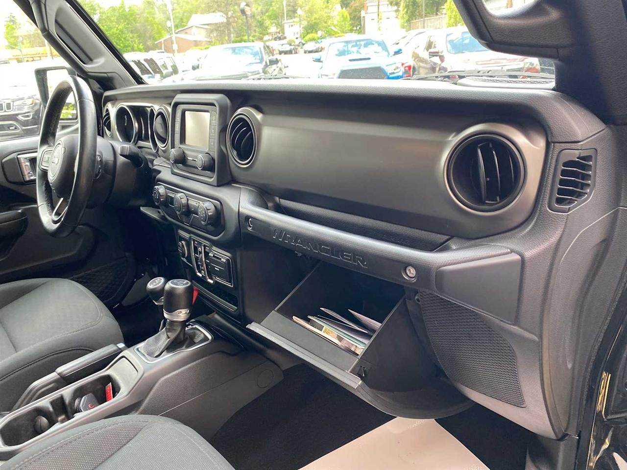 Jeep Wrangler Unlimited Sport 2019