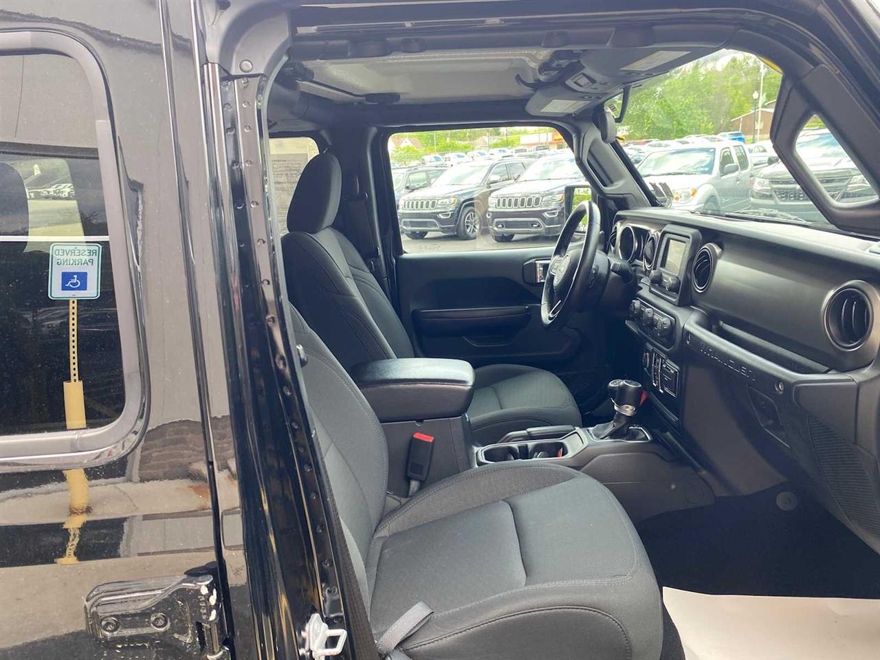 Jeep Wrangler Unlimited Sport 2019