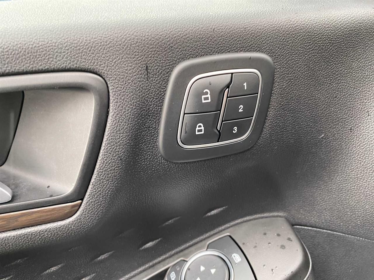 Ford Escape Titanium 4WD 2020