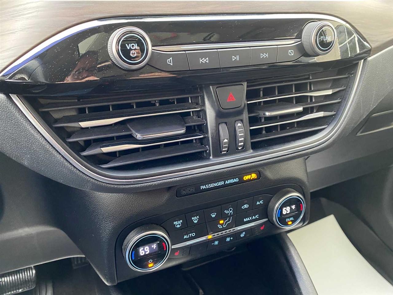 Ford Escape Titanium 4WD 2020