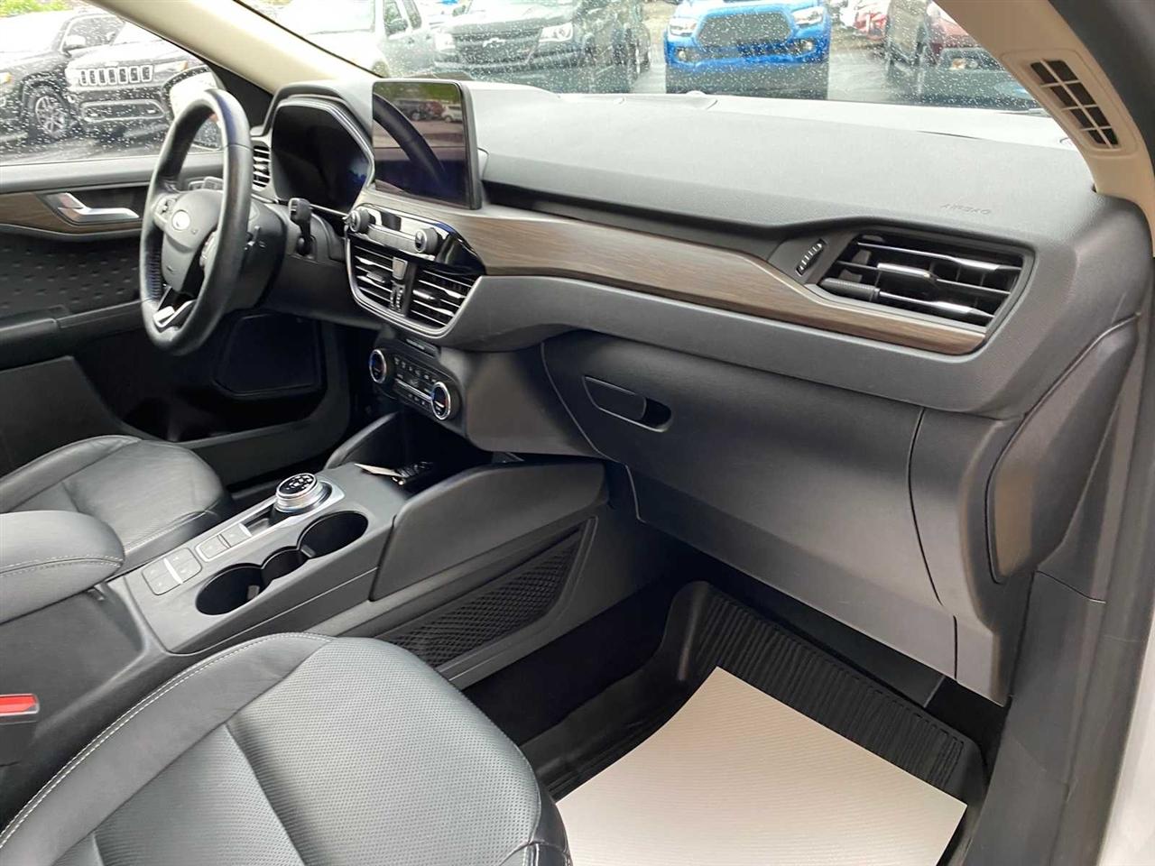 Ford Escape Titanium 4WD 2020