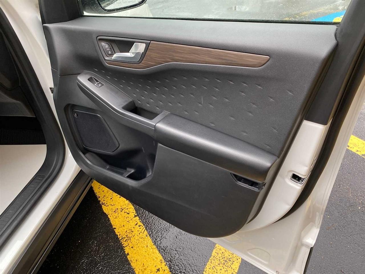 Ford Escape Titanium 4WD 2020
