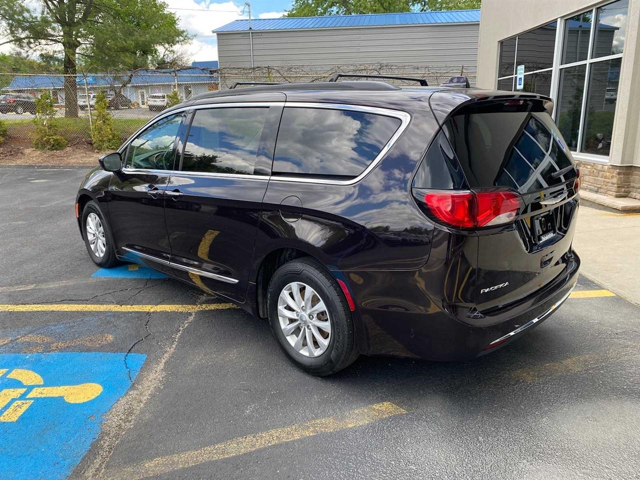 Chrysler Pacifica Touring-L 2017