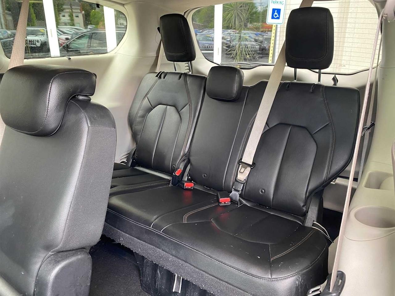 Chrysler Pacifica Touring-L 2017