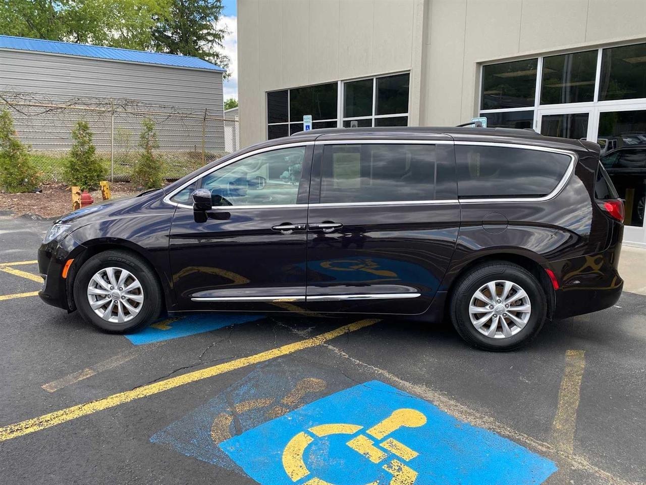 Chrysler Pacifica Touring-L 2017