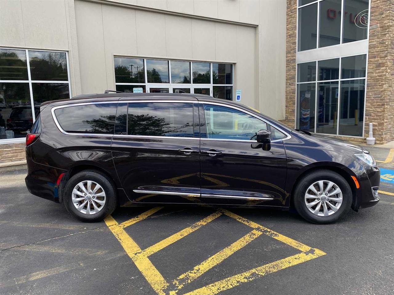 Chrysler Pacifica Touring-L 2017