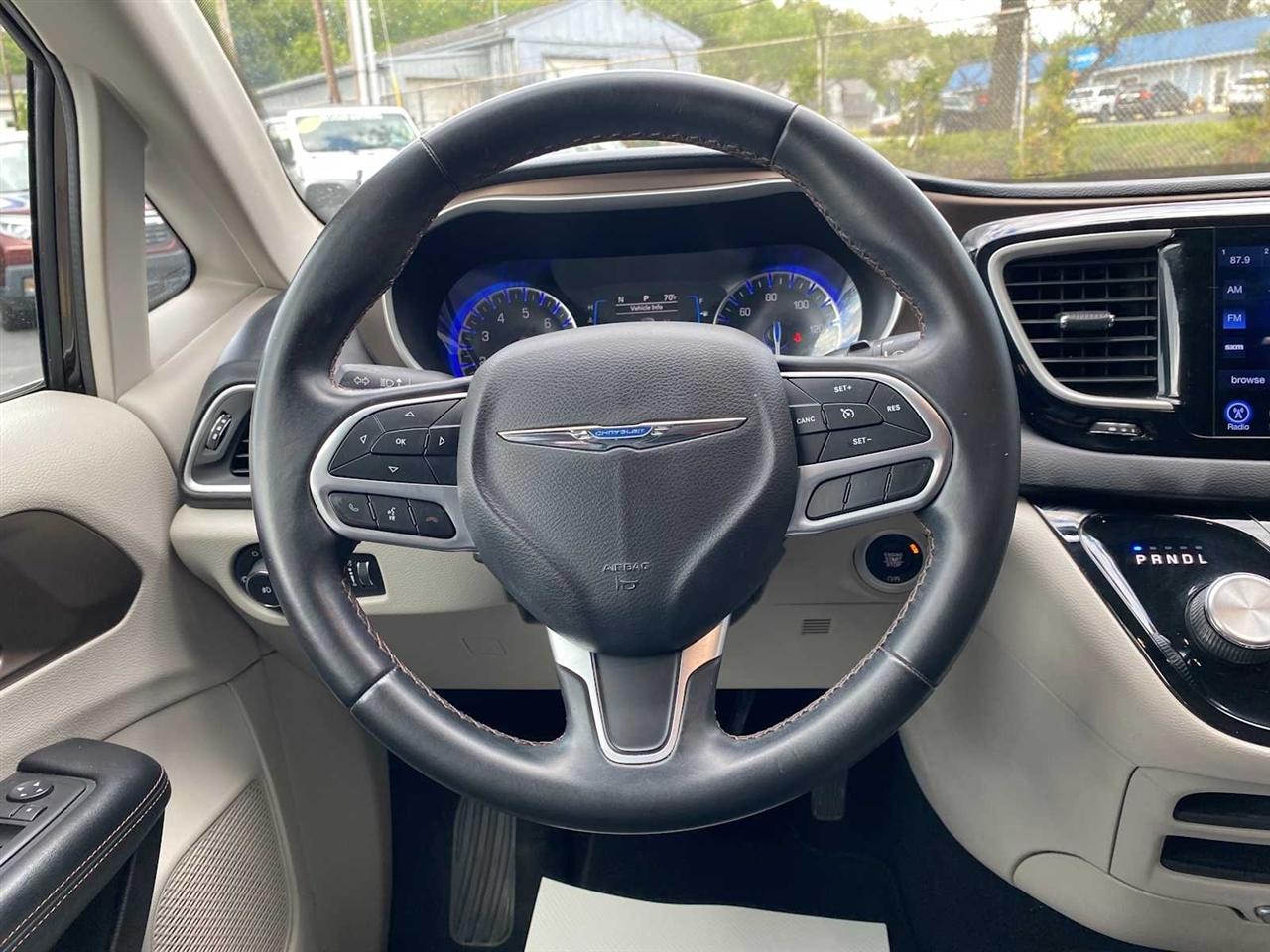 Chrysler Pacifica Touring-L 2017