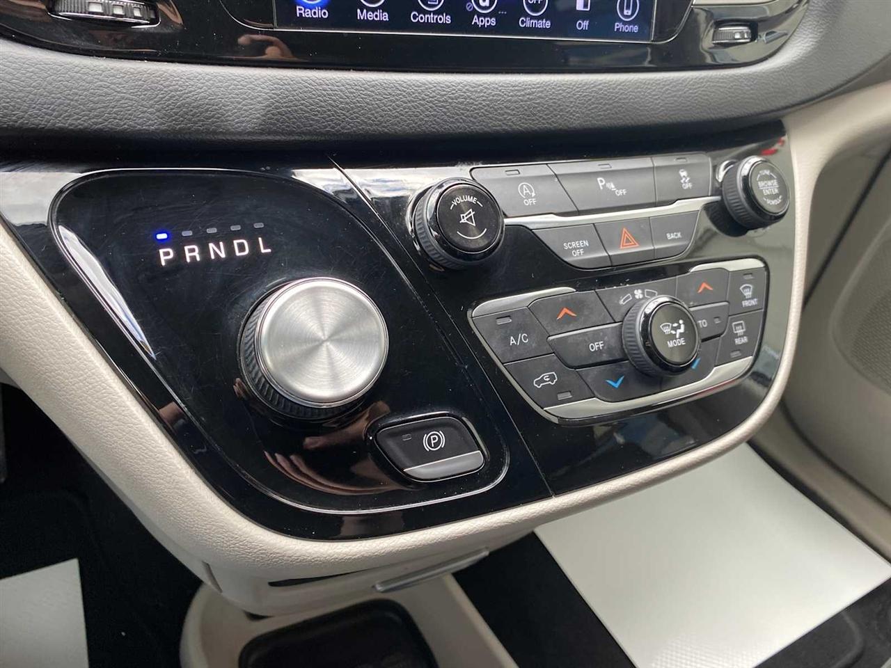 Chrysler Pacifica Touring-L 2017