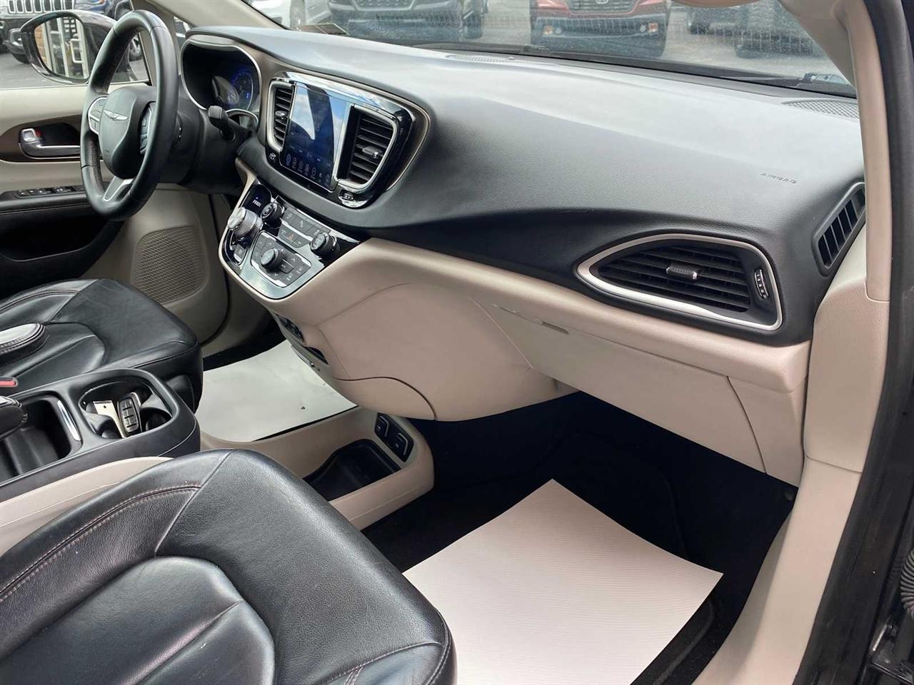 Chrysler Pacifica Touring-L 2017
